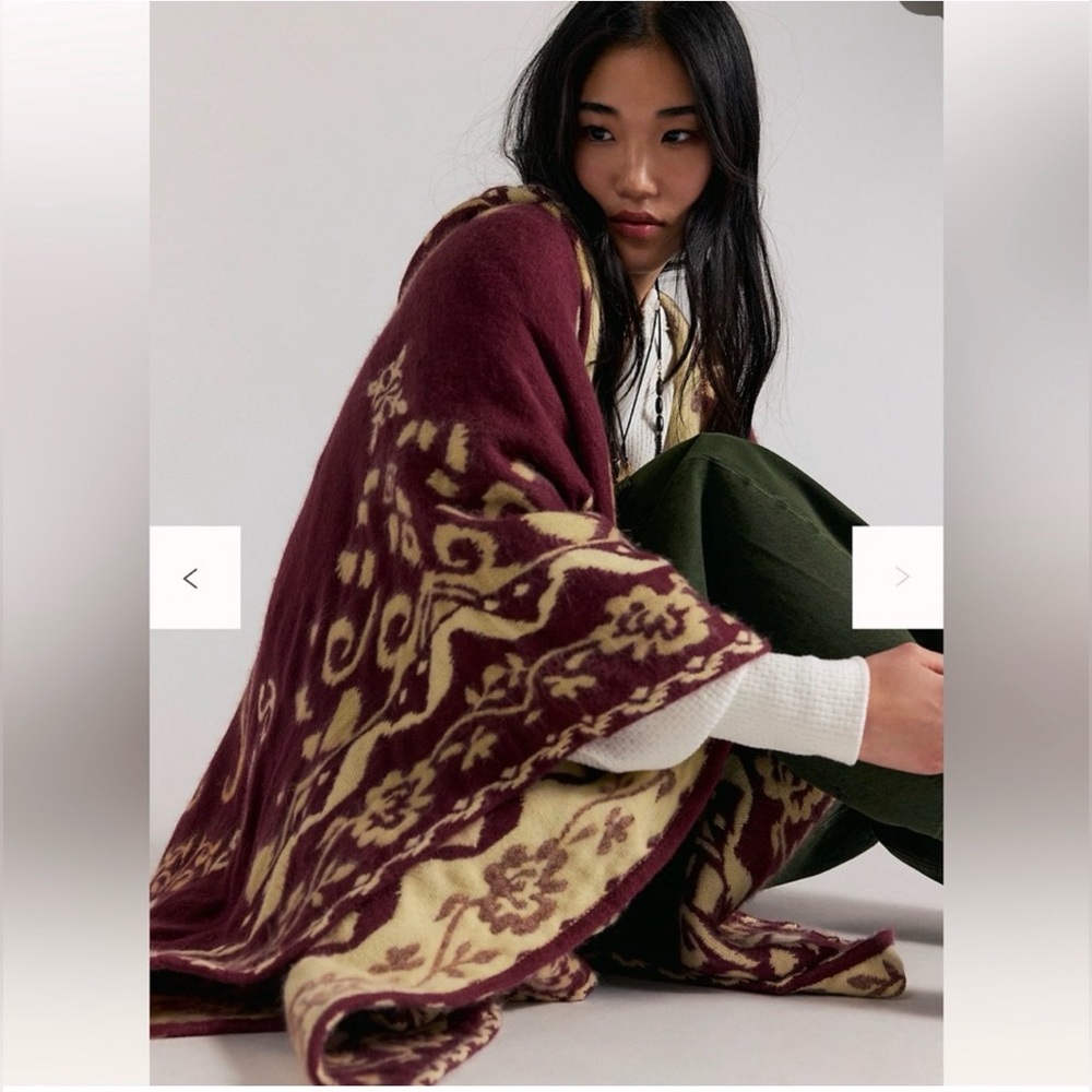 Free People Rowen Printed Duster in Cherrybark Cream Combo - Picture 2 of 4